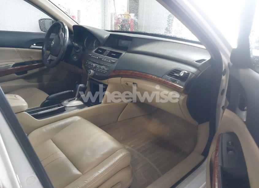 Photo 5 of 2011 Honda Accord 3.5 EX-L (VIN 1HGCP3F82BA024872)