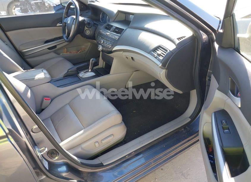 Photo 5 of 2010 Honda Accord 3.5 EX-L (VIN 1HGCP3F83AA003043)