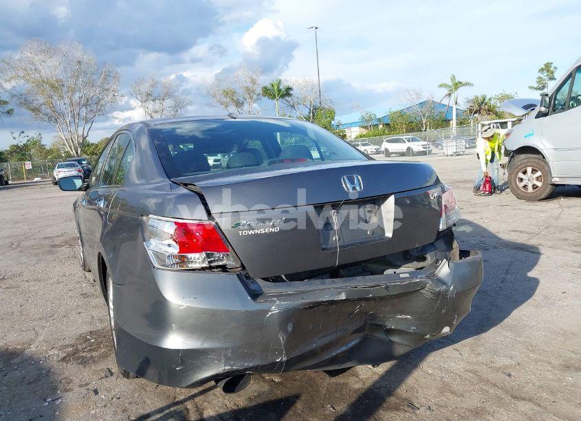 Photo 6 of 2010 Honda Accord 3.5 EX-L (VIN 1HGCP3F83AA003379)