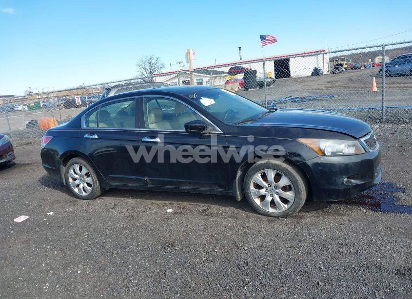 Photo 13 of 2010 Honda Accord 3.5 EX-L (VIN 1HGCP3F83AA003995)