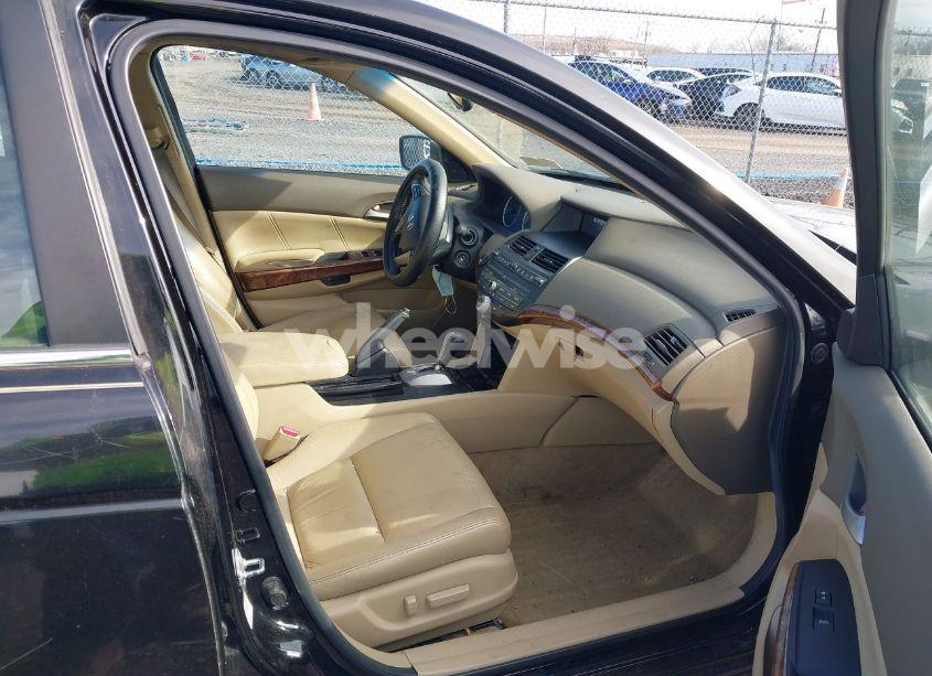 Photo 5 of 2010 Honda Accord 3.5 EX-L (VIN 1HGCP3F83AA003995)