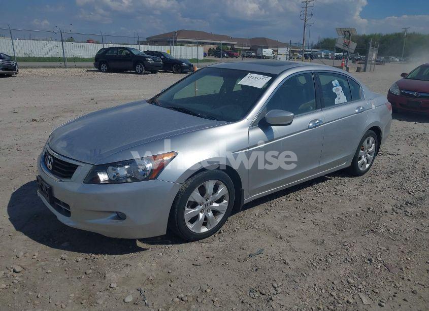 Photo 2 of 2010 Honda Accord 3.5 EX-L (VIN 1HGCP3F83AA010770)