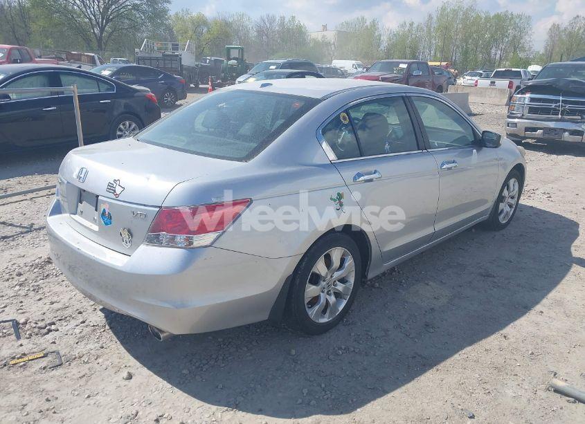 Photo 4 of 2010 Honda Accord 3.5 EX-L (VIN 1HGCP3F83AA010770)