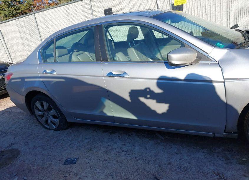 Photo 13 of 2010 Honda Accord 3.5 EX-L (VIN 1HGCP3F83AA028413)
