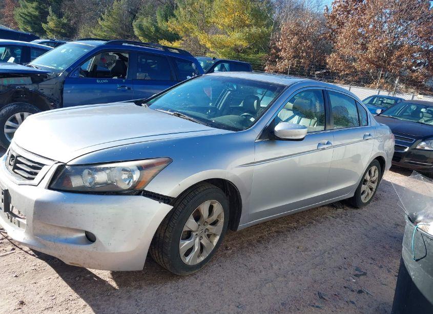 Photo 2 of 2010 Honda Accord 3.5 EX-L (VIN 1HGCP3F83AA028413)