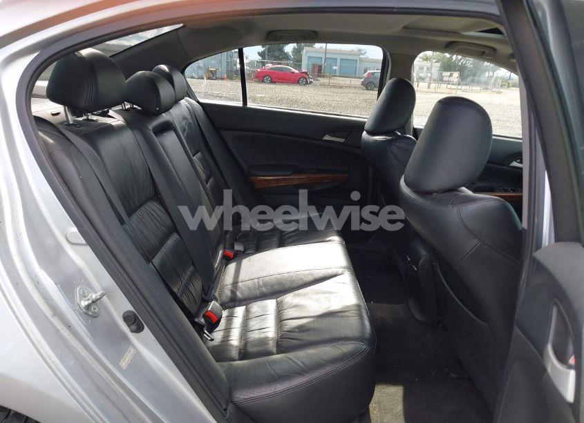 Photo 8 of 2011 Honda Accord 3.5 EX-L (VIN 1HGCP3F83BA008843)