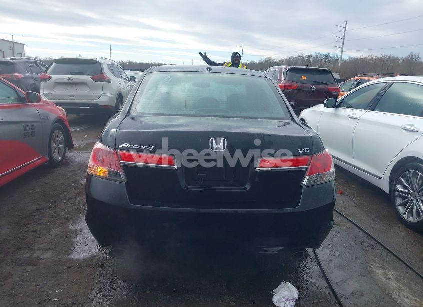 Photo 17 of 2011 Honda Accord 3.5 EX-L (VIN 1HGCP3F83BA032544)
