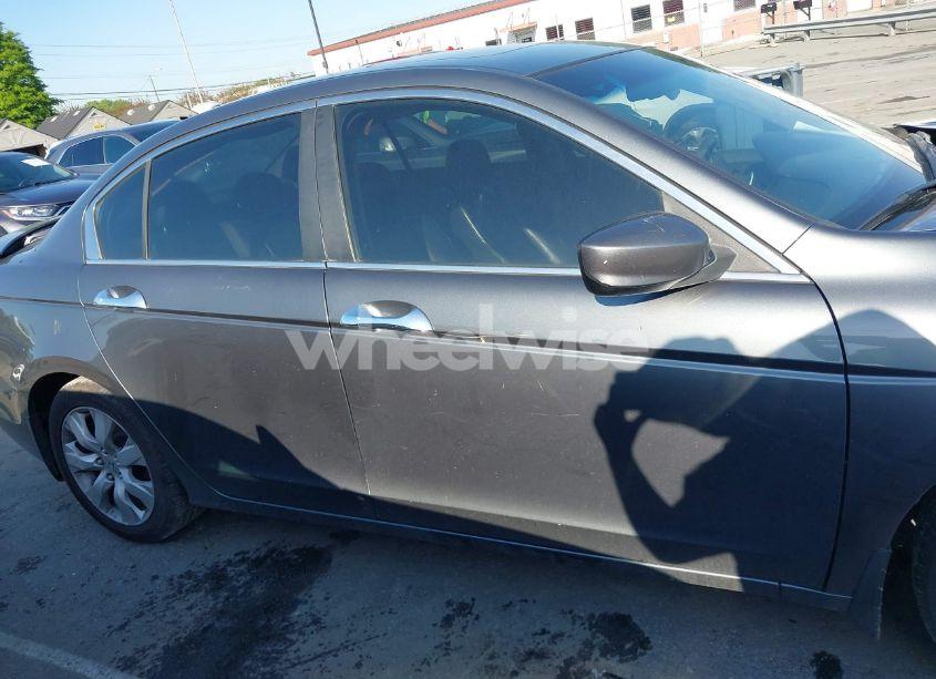 Photo 14 of 2010 Honda Accord 3.5 EX-L (VIN 1HGCP3F84AA015430)