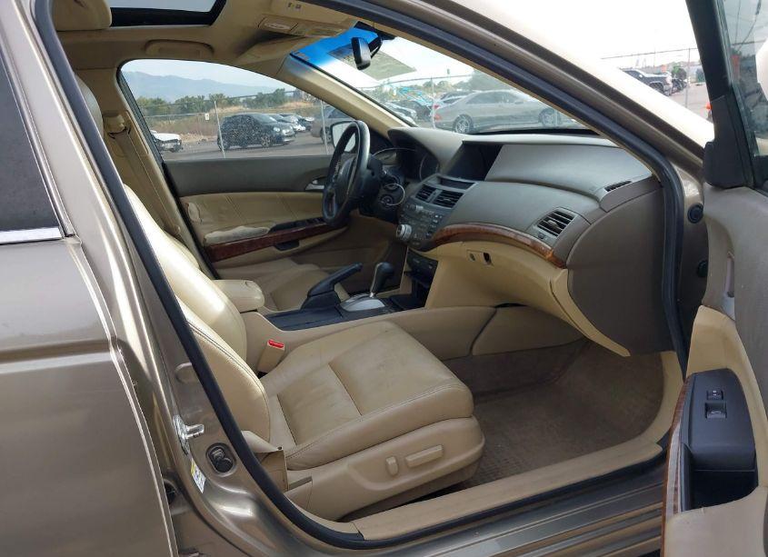 Photo 5 of 2010 Honda Accord 3.5 EX-L (VIN 1HGCP3F84AA018540)