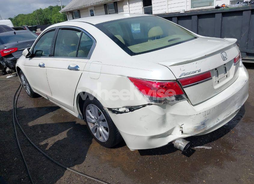 Photo 3 of 2011 Honda Accord 3.5 EX-L (VIN 1HGCP3F84BA003120)