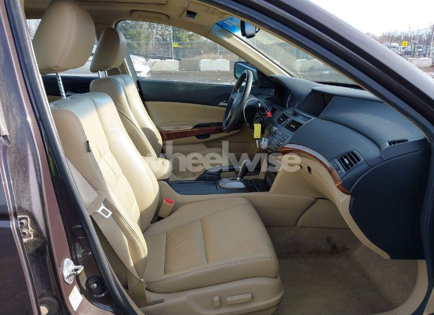 Photo 5 of 2011 Honda Accord 3.5 EX-L (VIN 1HGCP3F84BA004204)