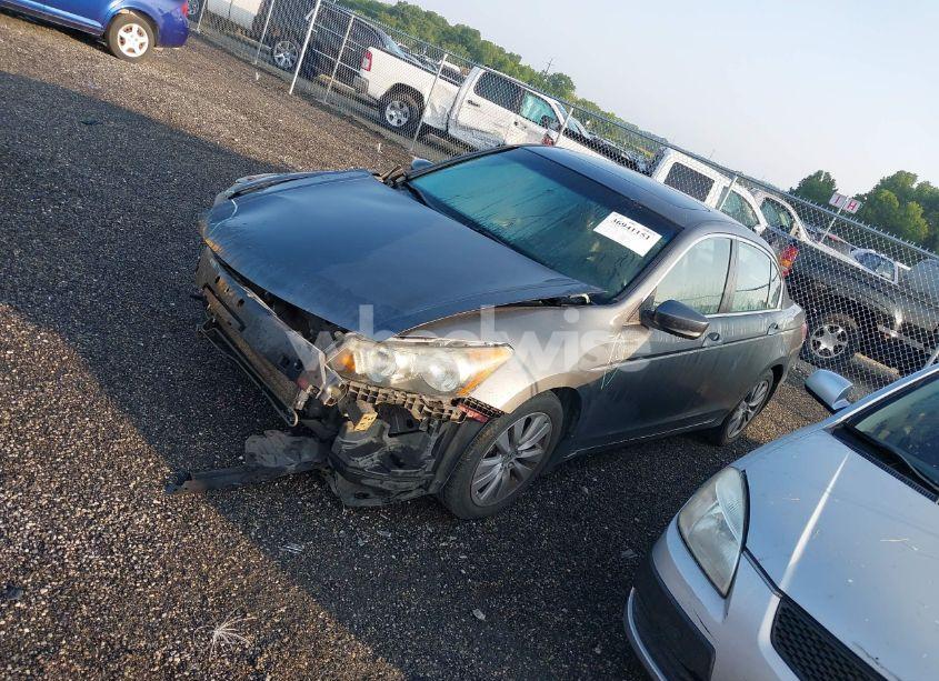 Photo 2 of 2011 Honda Accord 3.5 EX-L (VIN 1HGCP3F84BA011038)