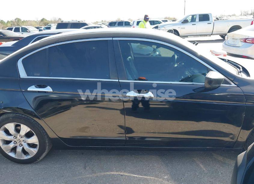 Photo 13 of 2010 Honda Accord 3.5 EX-L (VIN 1HGCP3F85AA003531)