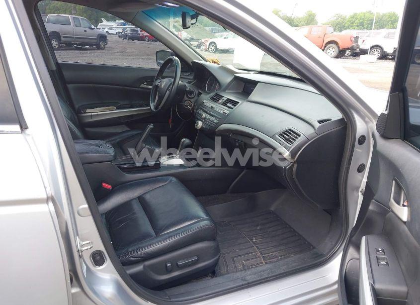 Photo 5 of 2010 Honda Accord 3.5 EX-L (VIN 1HGCP3F85AA003707)