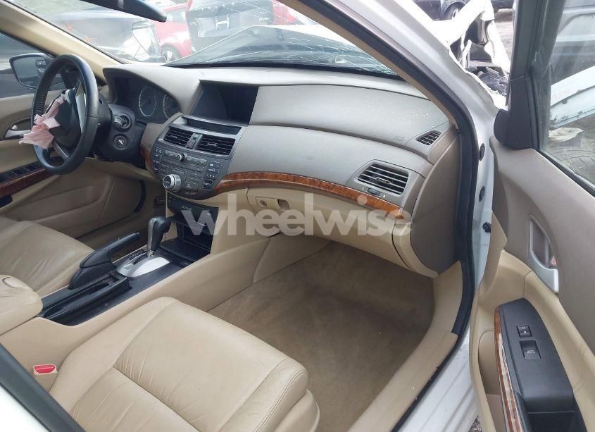 Photo 5 of 2010 Honda Accord 3.5 EX-L (VIN 1HGCP3F85AA021950)