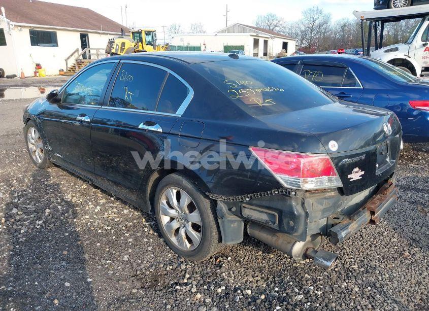 Photo 3 of 2010 Honda Accord 3.5 EX-L (VIN 1HGCP3F85AA024587)