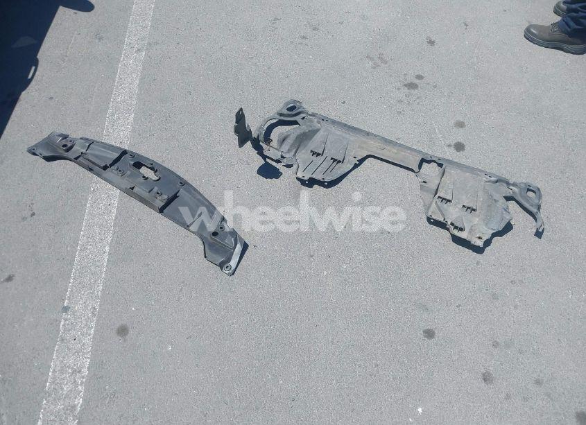 Photo 12 of 2010 Honda Accord 3.5 EX-L (VIN 1HGCP3F85AA032303)