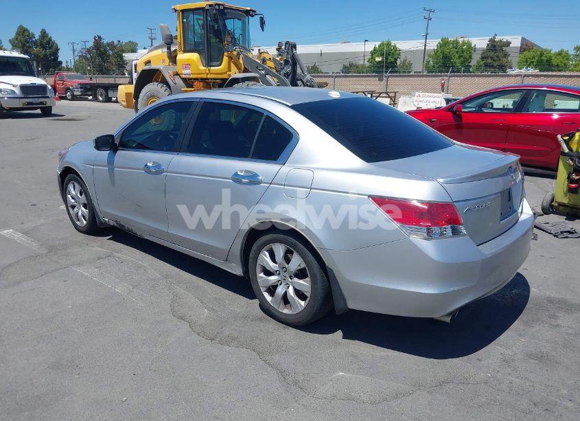 Photo 3 of 2010 Honda Accord 3.5 EX-L (VIN 1HGCP3F85AA032303)