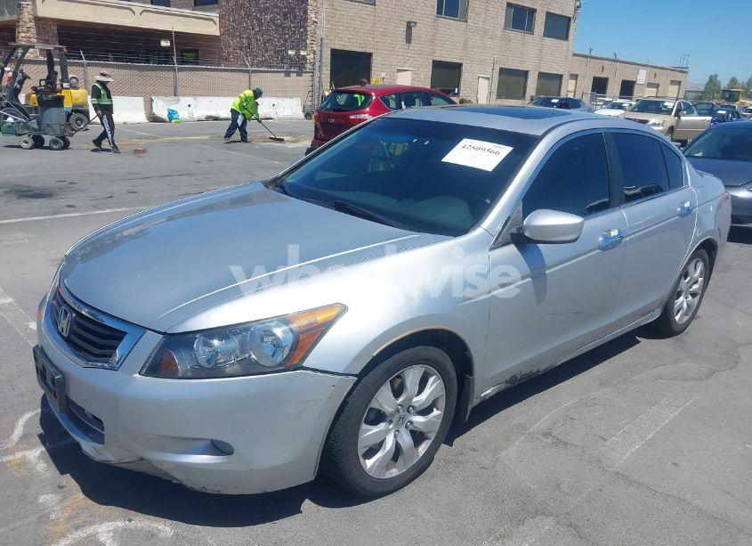 Photo 6 of 2010 Honda Accord 3.5 EX-L (VIN 1HGCP3F85AA032303)