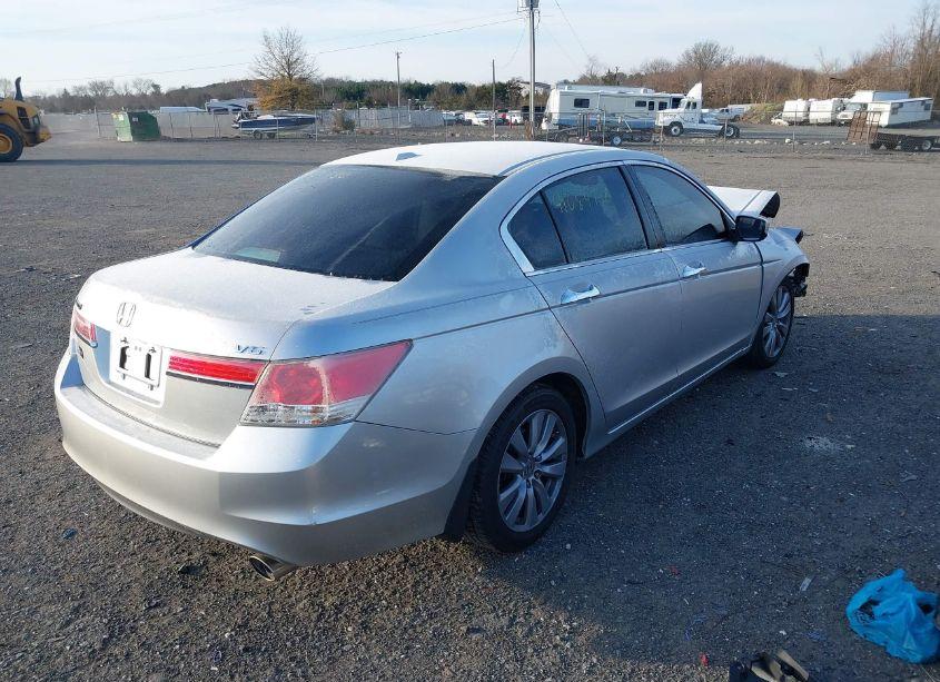 Photo 4 of 2011 Honda Accord 3.5 EX-L (VIN 1HGCP3F85BA017351)