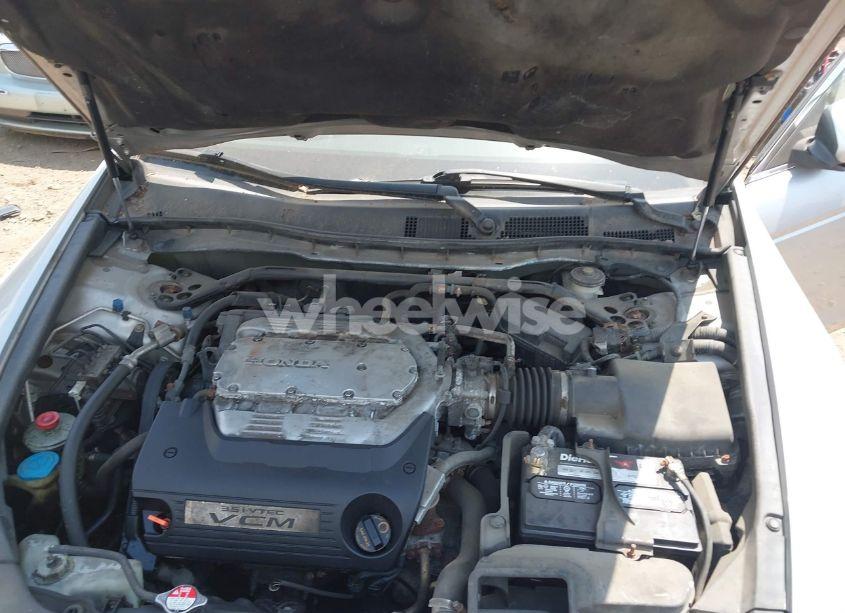 Photo 10 of 2011 Honda Accord 3.5 EX-L (VIN 1HGCP3F85BA022789)