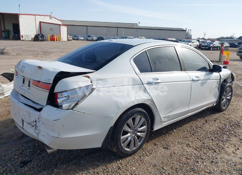 Photo 4 of 2012 Honda Accord SDN (VIN 1HGCP3F85CA023720)