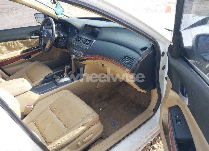 Photo 5 of 2012 Honda Accord SDN (VIN 1HGCP3F85CA023720)