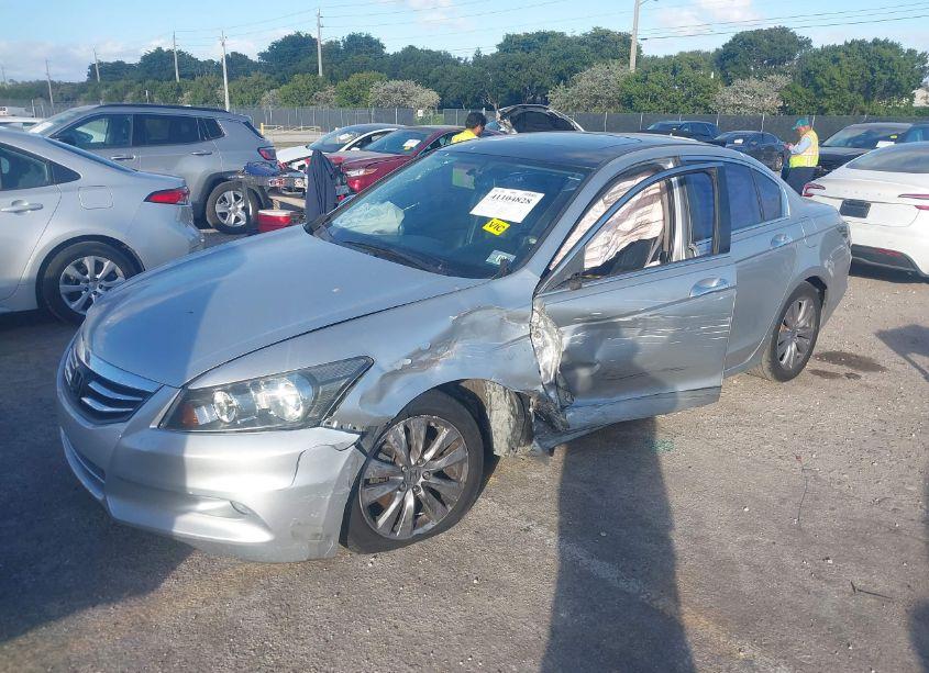 Photo 2 of 2012 Honda Accord 3.5 EX-L (VIN 1HGCP3F85CA028495)