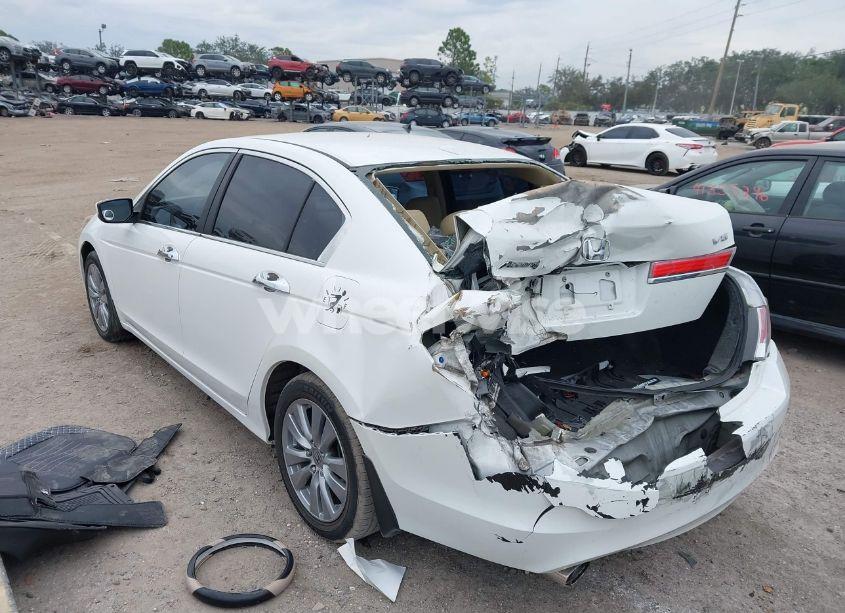 Photo 3 of 2012 Honda Accord SDN (VIN 1HGCP3F85CA029467)