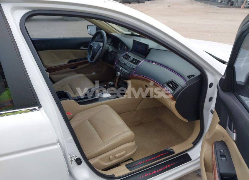 Photo 5 of 2012 Honda Accord SDN (VIN 1HGCP3F85CA029467)