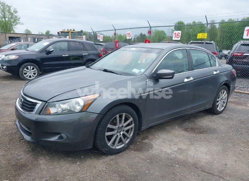 Photo 2 of 2010 Honda Accord 3.5 EX-L (VIN 1HGCP3F86AA005692)