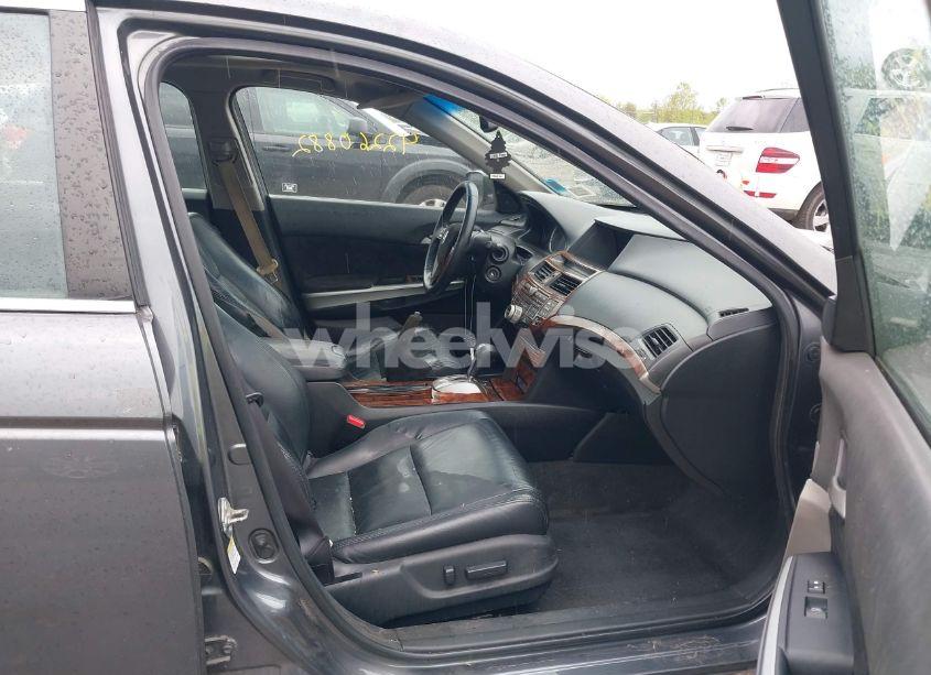 Photo 5 of 2010 Honda Accord 3.5 EX-L (VIN 1HGCP3F86AA005692)