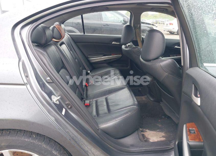 Photo 8 of 2010 Honda Accord 3.5 EX-L (VIN 1HGCP3F86AA005692)