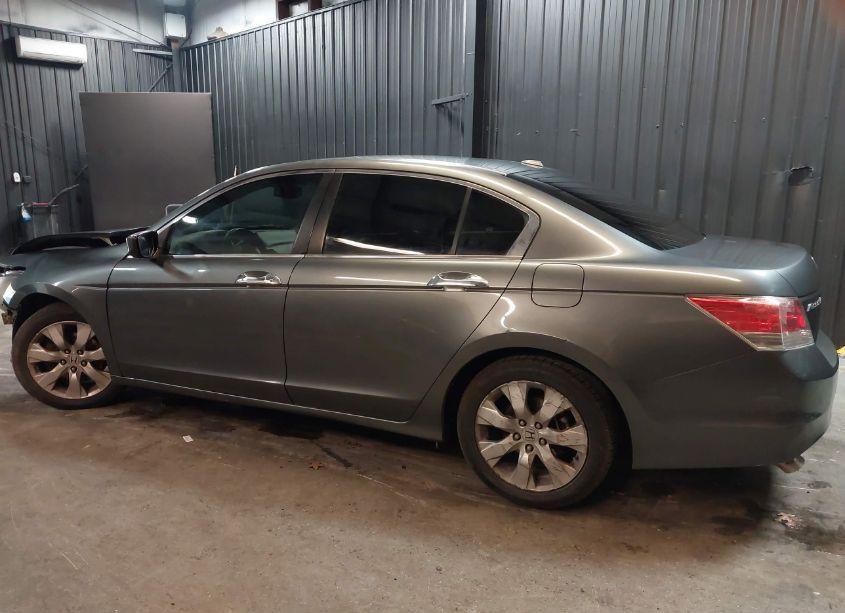 Photo 3 of 2010 Honda Accord 3.5 EX-L (VIN 1HGCP3F86AA027126)