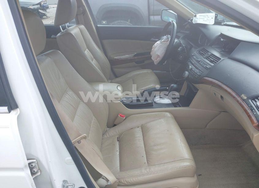 Photo 5 of 2011 Honda Accord 3.5 EX-L (VIN 1HGCP3F86BA005595)