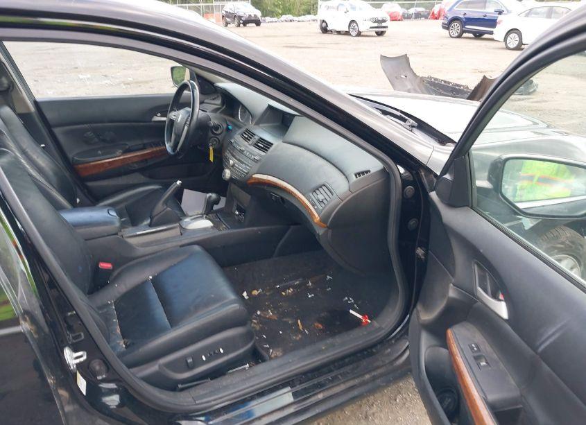 Photo 5 of 2011 Honda Accord 3.5 EX-L (VIN 1HGCP3F86BA008089)