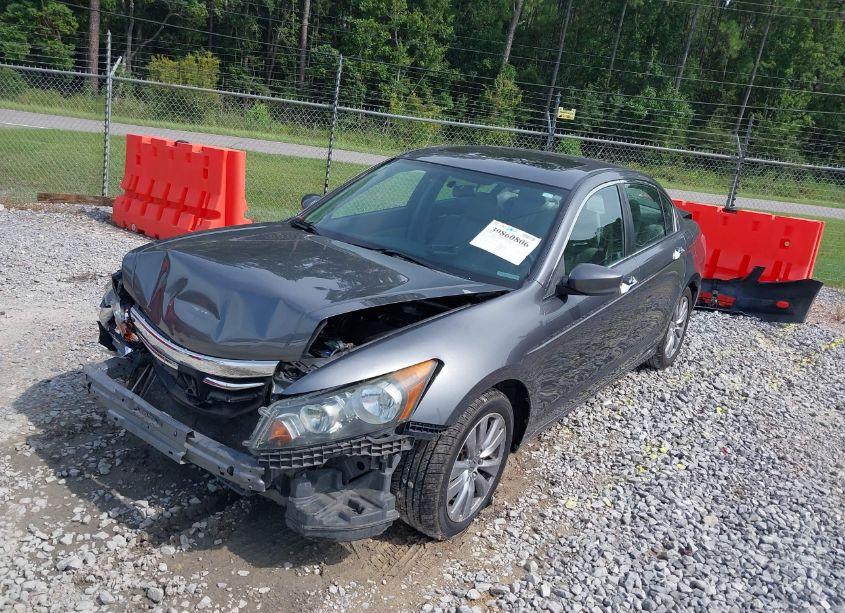 Photo 2 of 2011 Honda Accord 3.5 EX-L (VIN 1HGCP3F86BA010005)