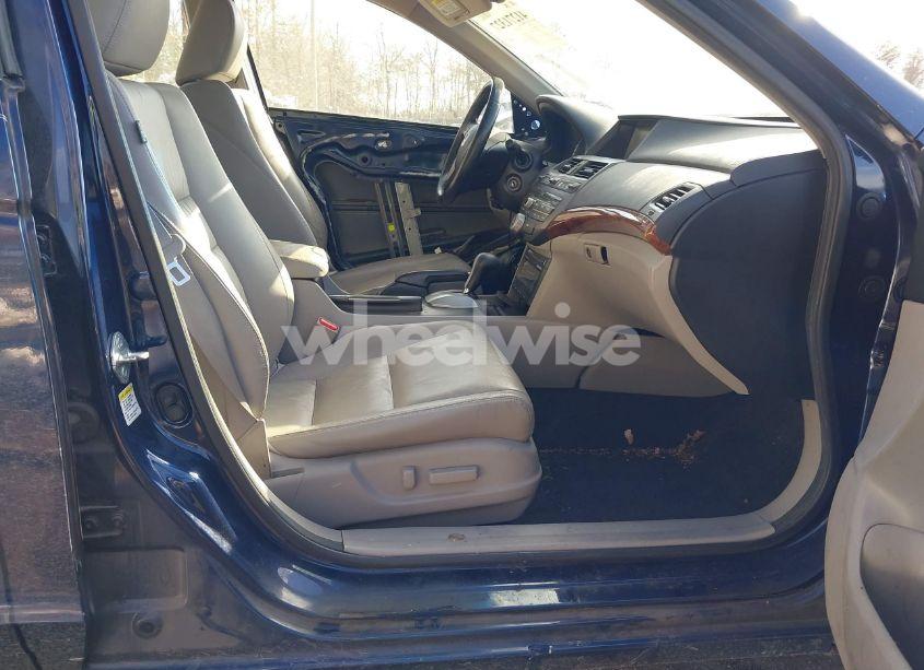 Photo 5 of 2011 Honda Accord 3.5 EX-L (VIN 1HGCP3F86BA010411)