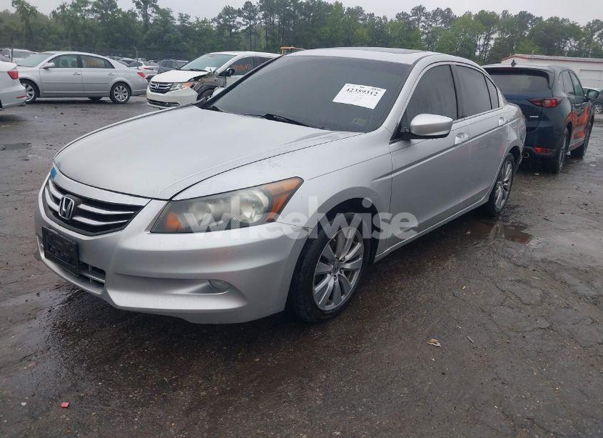 Photo 2 of 2011 Honda Accord 3.5 EX-L (VIN 1HGCP3F86BA015723)