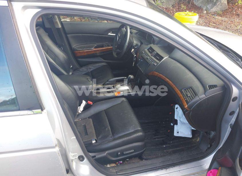 Photo 5 of 2011 Honda Accord 3.5 EX-L (VIN 1HGCP3F86BA025944)