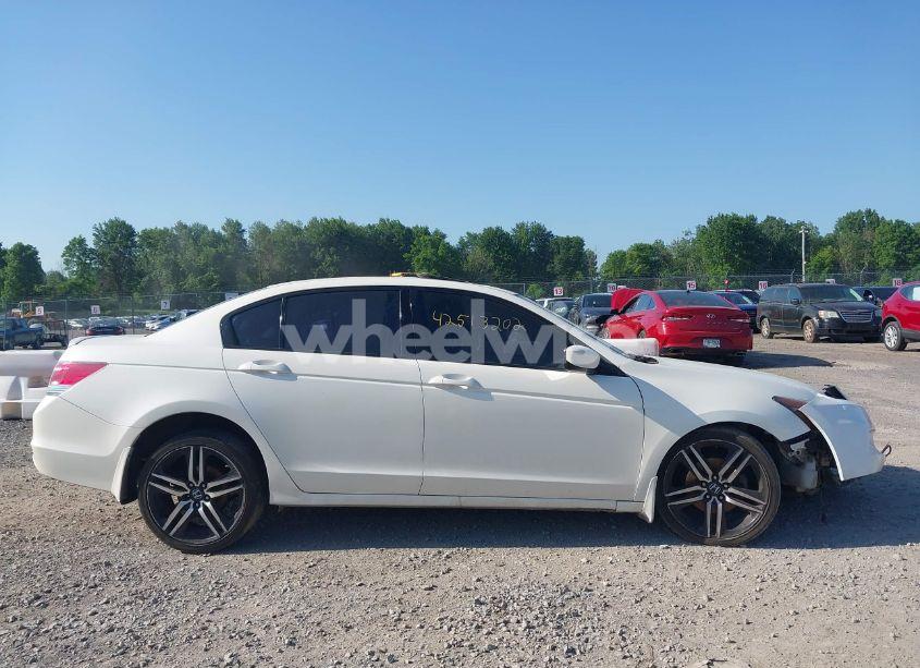 Photo 13 of 2010 Honda Accord 3.5 EX-L (VIN 1HGCP3F87AA010951)