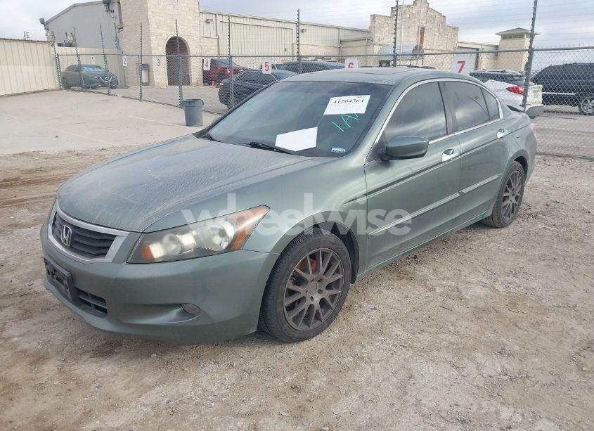 Photo 2 of 2010 Honda Accord 3.5 EX-L (VIN 1HGCP3F87AA019570)