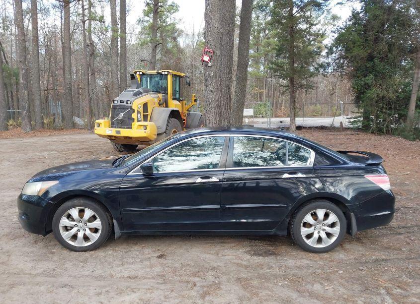 Photo 14 of 2010 Honda Accord 3.5 EX-L (VIN 1HGCP3F87AA019620)