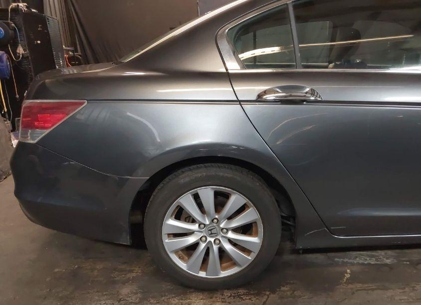 Photo 20 of 2011 Honda Accord 3.5 EX-L (VIN 1HGCP3F87BA008733)