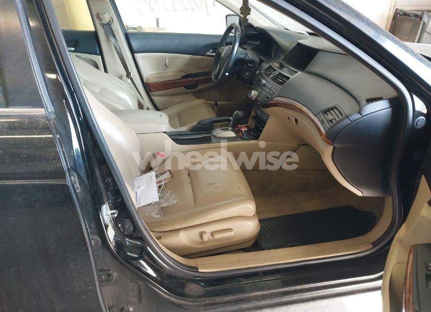 Photo 5 of 2011 Honda Accord 3.5 EX-L (VIN 1HGCP3F87BA012930)