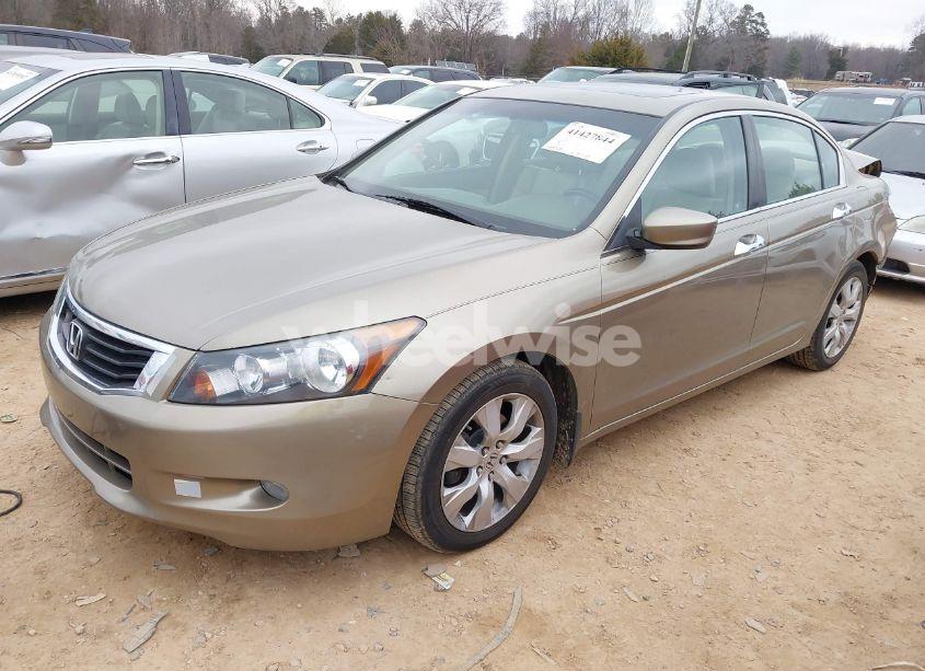 Photo 2 of 2010 Honda Accord 3.5 EX-L (VIN 1HGCP3F88AA004690)