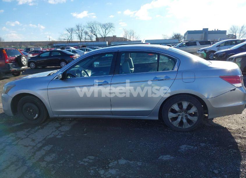 Photo 6 of 2010 Honda Accord 3.5 EX-L (VIN 1HGCP3F88AA013616)