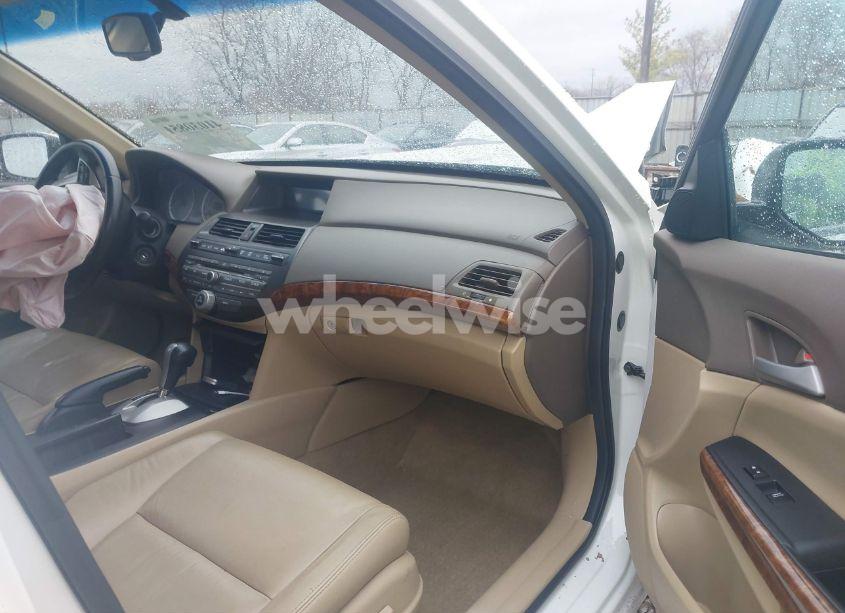 Photo 5 of 2010 Honda Accord 3.5 EX-L (VIN 1HGCP3F88AA026415)