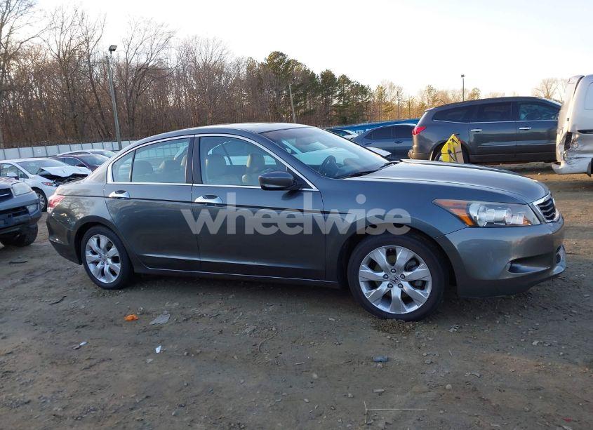 Photo 13 of 2010 Honda Accord 3.5 EX-L (VIN 1HGCP3F89AA005928)