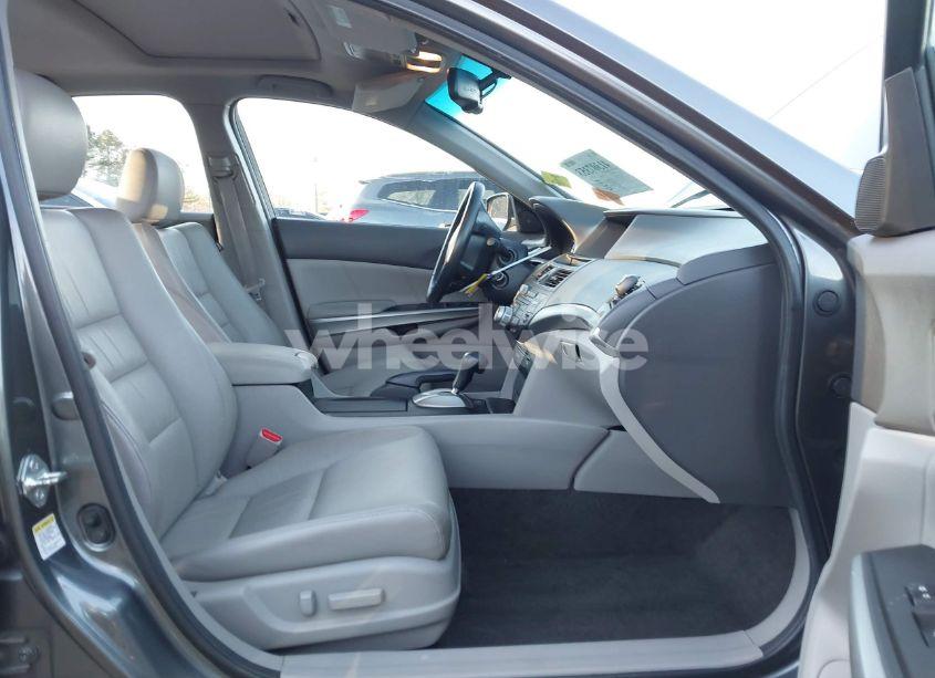 Photo 5 of 2010 Honda Accord 3.5 EX-L (VIN 1HGCP3F89AA005928)